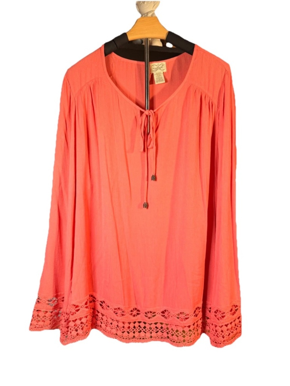 Women’s 1X Tunic Desert Coral color Crochet Hem Peasant Tunic Blouse  NWT
